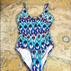 ⭐️Liz, One Piece, Blurred Vision One Piece, Excellent Condition, Size 10